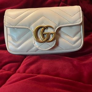 GG Marmont matelassé leather super mini bag